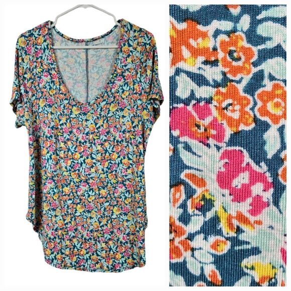 Lane Bryant Fitted Tunic Tee Super Soft Floral Print V Neck Plus Size 18/20 Top - Picture 1 of 9